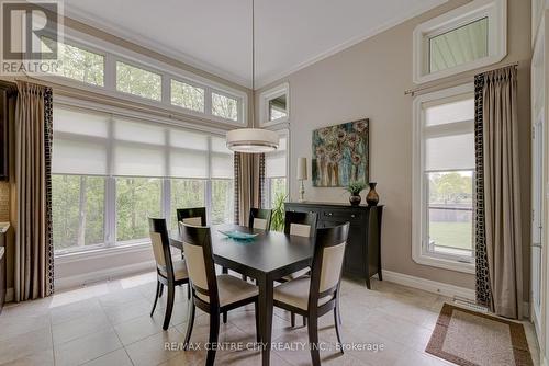 7 Drake Court, Strathroy-Caradoc (Sw), ON - Indoor Photo Showing Dining Room