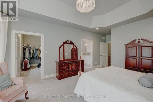 7 Drake Court, Strathroy-Caradoc (Sw), ON - Indoor Photo Showing Bedroom