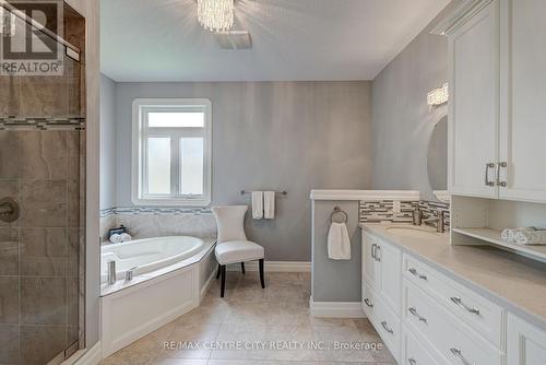 7 Drake Court, Strathroy-Caradoc (Sw), ON - Indoor Photo Showing Bathroom