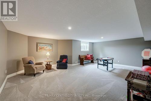 7 Drake Court, Strathroy-Caradoc (Sw), ON - Indoor