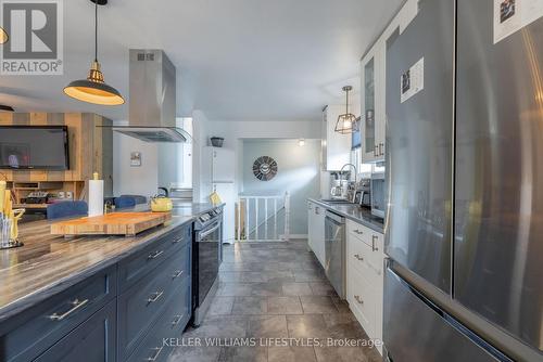 335 Admiral Drive, London, ON - Indoor Photo Showing Kitchen With Upgraded Kitchen