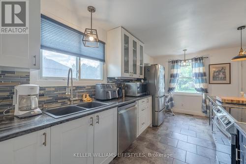 335 Admiral Drive, London, ON - Indoor Photo Showing Kitchen With Double Sink