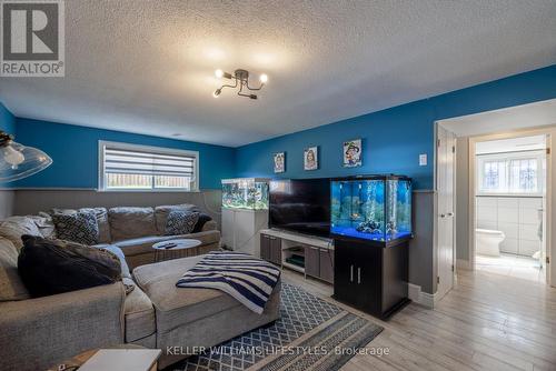 335 Admiral Drive, London, ON - Indoor