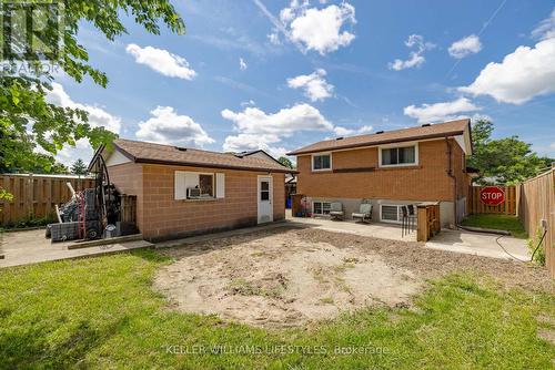 335 Admiral Drive, London, ON - Outdoor With Exterior