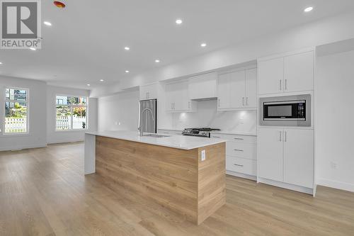 5300 Main Street Unit# 120, Kelowna, BC - Indoor Photo Showing Kitchen With Upgraded Kitchen