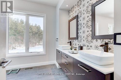 1968 Concession Road 7, Adjala-Tosorontio, ON - Indoor Photo Showing Bathroom