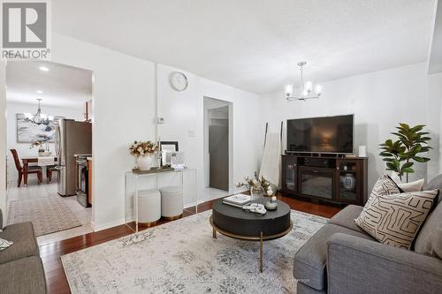 20 Scarfair Pathway, Toronto, ON - Indoor Photo Showing Living Room