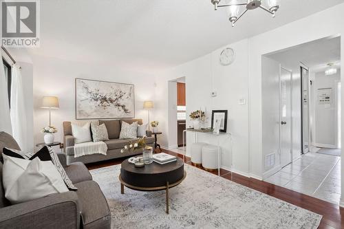 20 Scarfair Pathway, Toronto, ON - Indoor Photo Showing Living Room