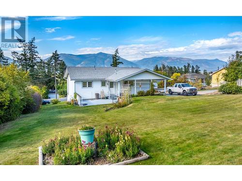 322 6Th Avenue, Creston, BC - Outdoor