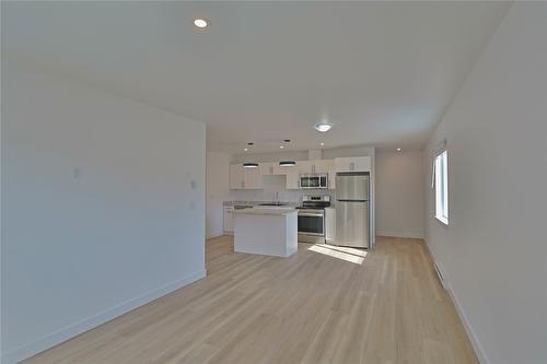 491 Auburn Crescent, Princeton, BC - Indoor Photo Showing Kitchen