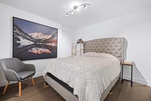 401-1191 Sunset Drive, Kelowna, BC - Indoor Photo Showing Bedroom