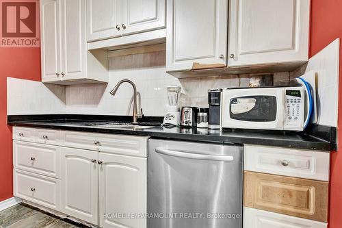 203 - 10 Ajax Street, Guelph, ON - Indoor Photo Showing Kitchen