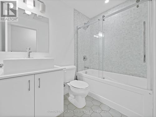 404 - 108 Garment Street, Kitchener, ON - Indoor Photo Showing Bathroom