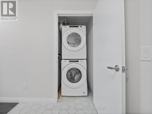 404 - 108 Garment Street, Kitchener, ON - Indoor Photo Showing Laundry Room