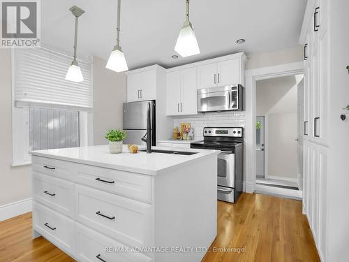 Upated kitchen - 80 Edward Street, London, ON - Indoor Photo Showing Kitchen With Upgraded Kitchen