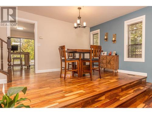 1961 18 Avenue Se, Salmon Arm, BC - Indoor Photo Showing Dining Room