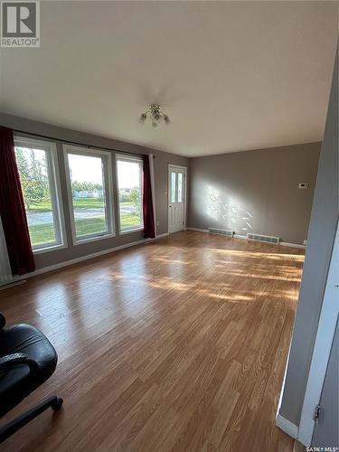 401 2Nd Avenue N, Rose Valley, SK - Indoor