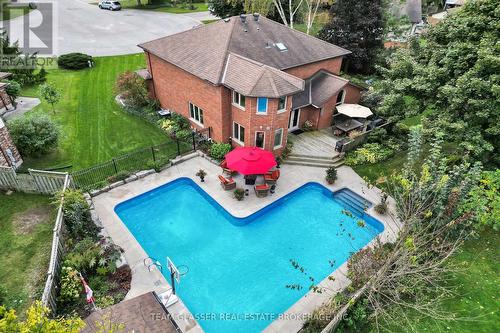 33 Hillcrest Court, Middlesex Centre (Delaware Town), ON - Outdoor With In Ground Pool With Deck Patio Veranda