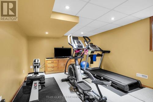 33 Hillcrest Court, Middlesex Centre (Delaware Town), ON - Indoor Photo Showing Gym Room