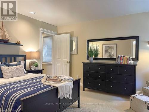 111 Sunset Boulevard, Georgian Bluffs, ON - Indoor Photo Showing Bedroom