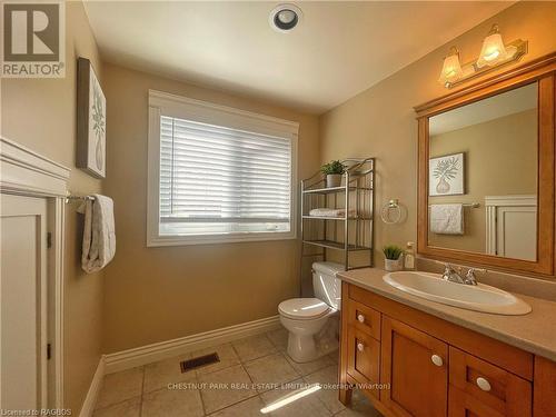 111 Sunset Boulevard, Georgian Bluffs, ON - Indoor Photo Showing Bathroom