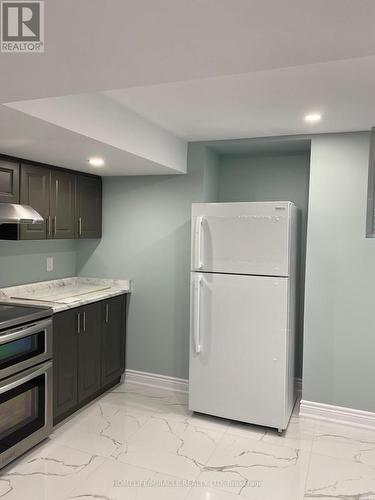 Bsmt - 42 Kilkarrin Road, Brampton, ON - Indoor Photo Showing Kitchen