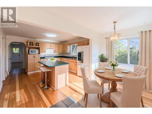 9105 74 Avenue, Osoyoos, BC - Indoor Photo Showing Dining Room