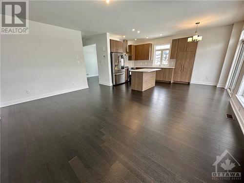 724 Odyssey Way, Ottawa, ON - Indoor Photo Showing Kitchen