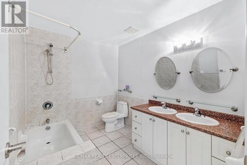 1265 Lakebreeze Drive, Mississauga, ON - Indoor Photo Showing Bathroom