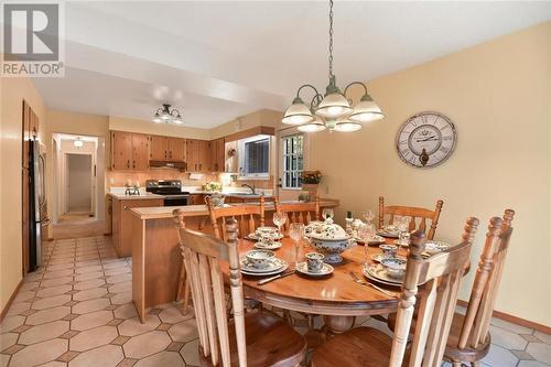 1134 Hallecks Road W, Brockville, ON - Indoor Photo Showing Dining Room