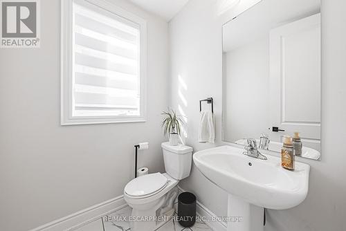 49 Richard William Drive, Haldimand, ON - Indoor Photo Showing Bathroom