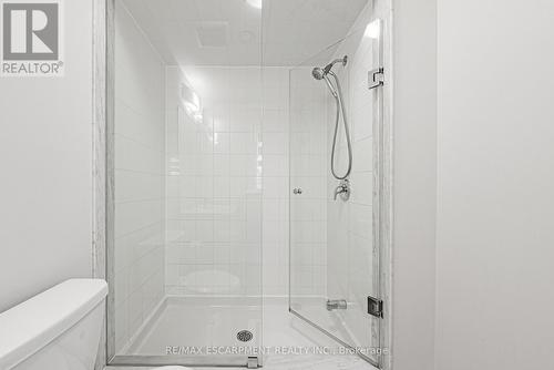 49 Richard William Drive, Haldimand, ON - Indoor Photo Showing Bathroom