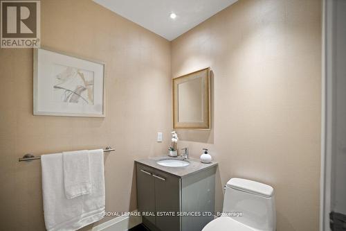 104 - 20 Scrivener Square, Toronto, ON - Indoor Photo Showing Bathroom