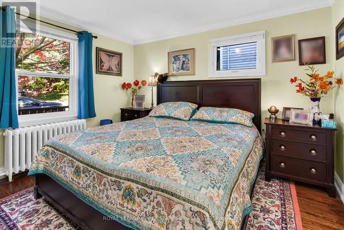 29 Connaught Avenue, Aurora, ON - Indoor Photo Showing Bedroom