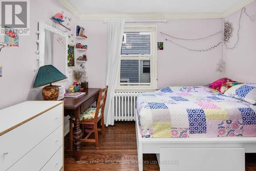 29 Connaught Avenue, Aurora, ON - Indoor Photo Showing Bedroom