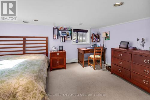 29 Connaught Avenue, Aurora, ON - Indoor Photo Showing Bedroom