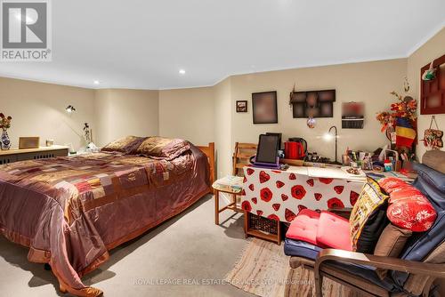 29 Connaught Avenue, Aurora, ON - Indoor Photo Showing Bedroom