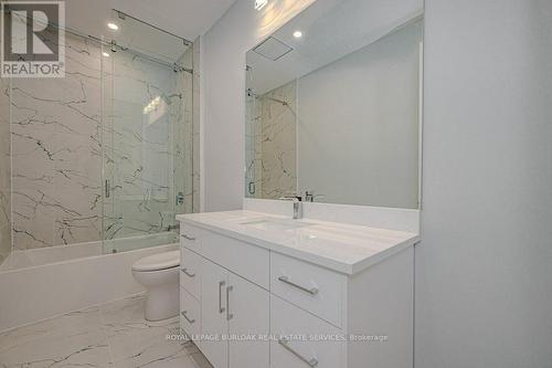 2275 Courtland Drive, Burlington, ON - Indoor Photo Showing Bathroom