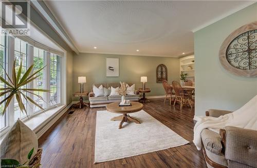 1242 Sheffield Road, Sheffield, ON - Indoor Photo Showing Living Room