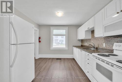 18 Greene Street, Belleville, ON - Indoor Photo Showing Kitchen