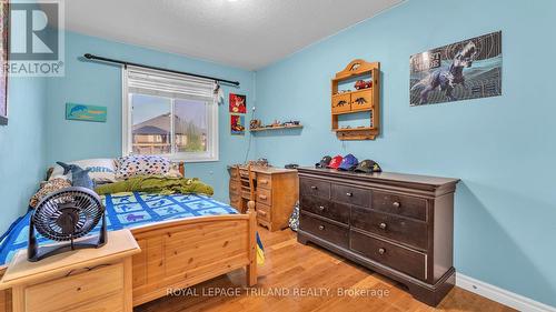 193 Tanoak Drive, London, ON - Indoor Photo Showing Bedroom