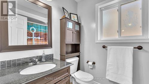 193 Tanoak Drive, London, ON - Indoor Photo Showing Bathroom