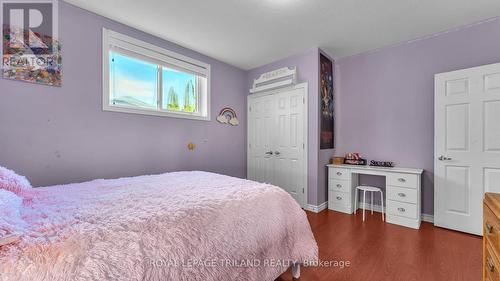 193 Tanoak Drive, London, ON - Indoor Photo Showing Bedroom