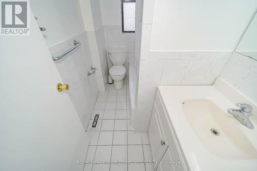 3 - 1378 Danforth Avenue, Toronto, ON - Indoor Photo Showing Bathroom