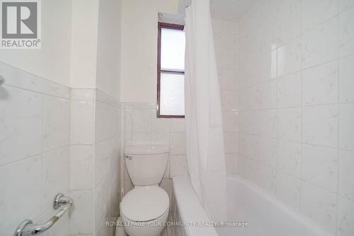 3 - 1378 Danforth Avenue, Toronto, ON - Indoor Photo Showing Bathroom