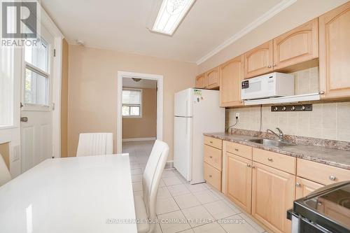 2 - 1378 Danforth Avenue, Toronto, ON - Indoor Photo Showing Kitchen