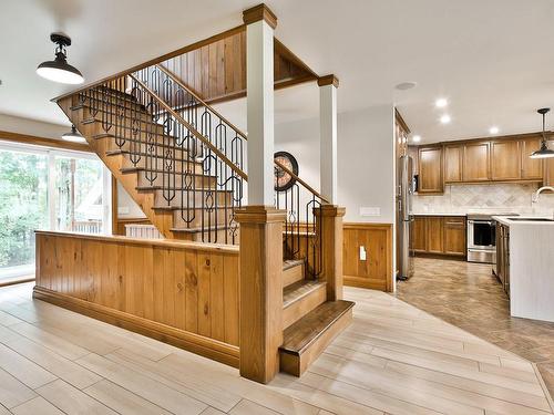 Staircase - 1408 Rue Laplante, Saint-Valérien-De-Milton, QC - Indoor Photo Showing Kitchen