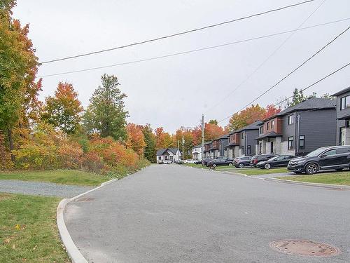 Street - 816 Place De Quénéblay, Roxton Pond, QC - Outdoor