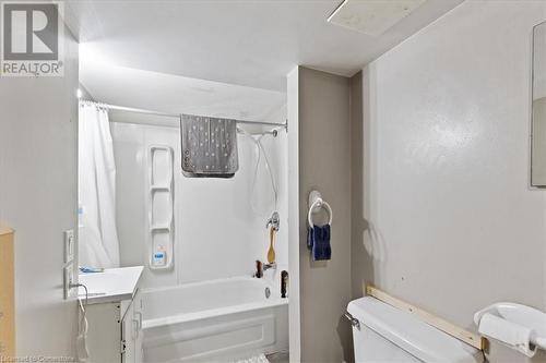 8 Onward Avenue, Kitchener, ON - Indoor Photo Showing Bathroom