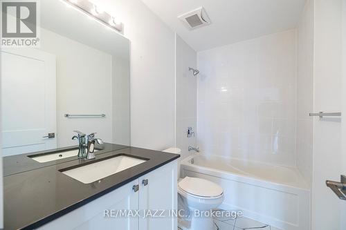 401 - 50 Lakebreeze Drive, Clarington (Newcastle), ON - Indoor Photo Showing Bathroom